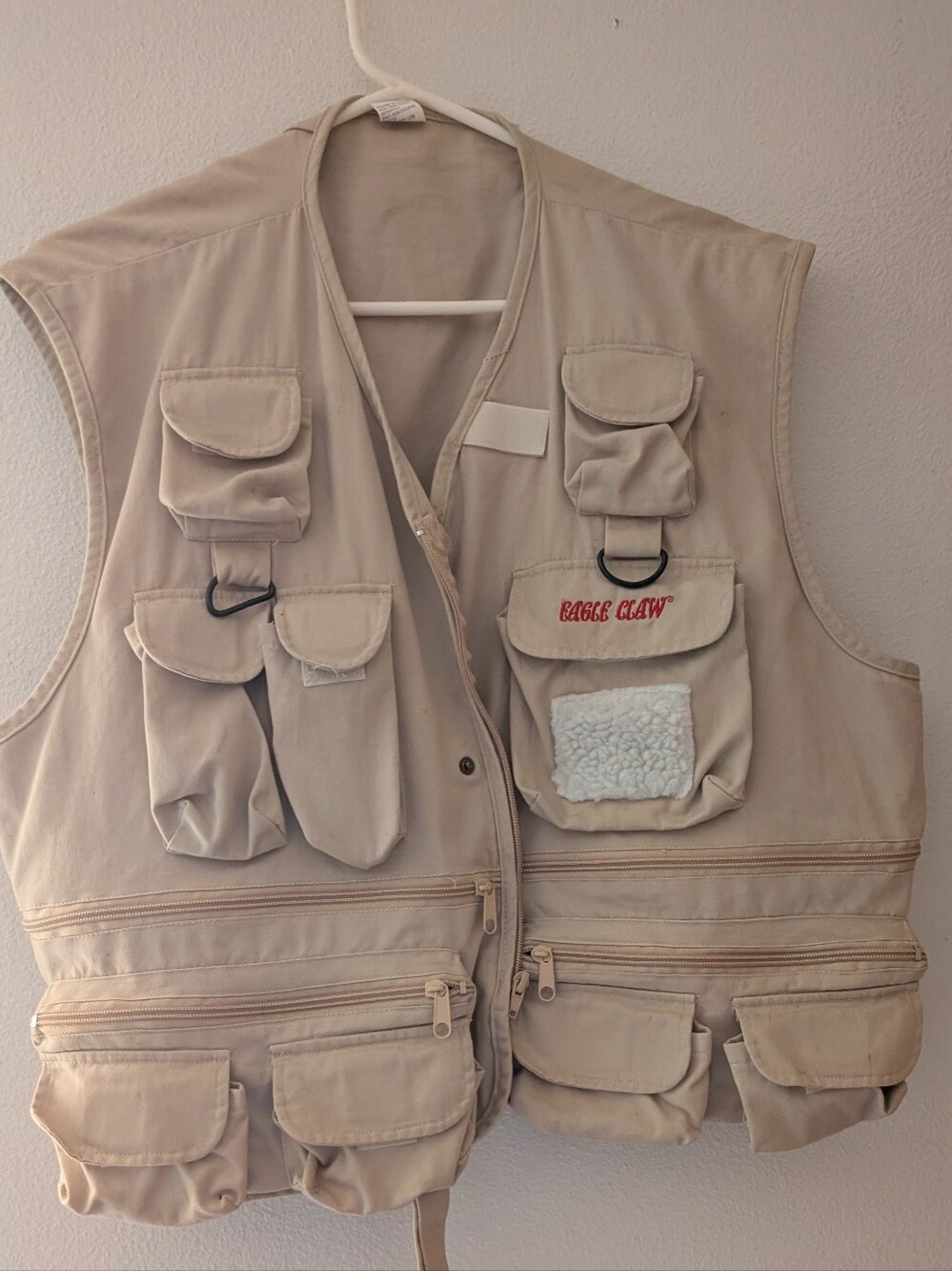 Eagle Claw multi-pocket fly fishing utility vest
